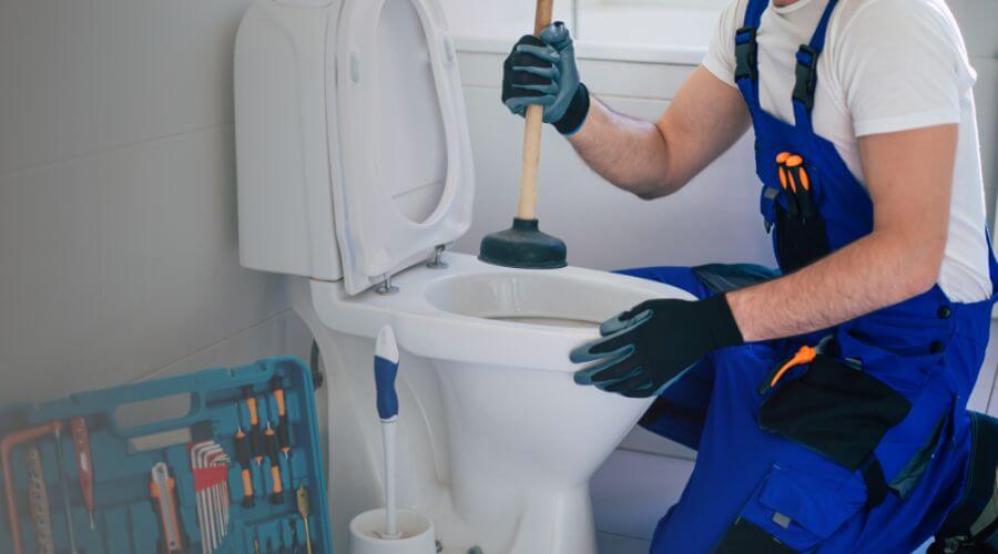Local annual plumbing maintenance in Cedar Rapids, IA
